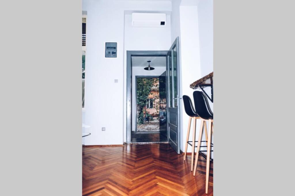 ☆Modern High Ceiling Apartment - Heart Of The City Орадеа Екстериор снимка
